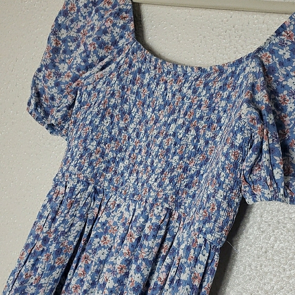 Altar'd State Tiered Floral Dress Scoop Neck Short Puff Sleeves Blue Multicolor - Picture 11 of 13